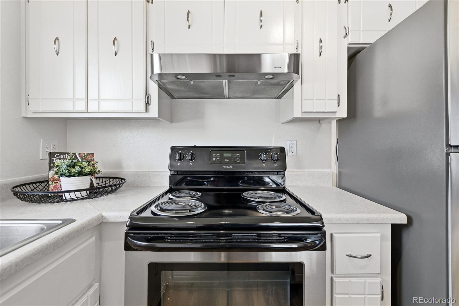 MLS Image #19 for 3355 s flower street,lakewood, Colorado