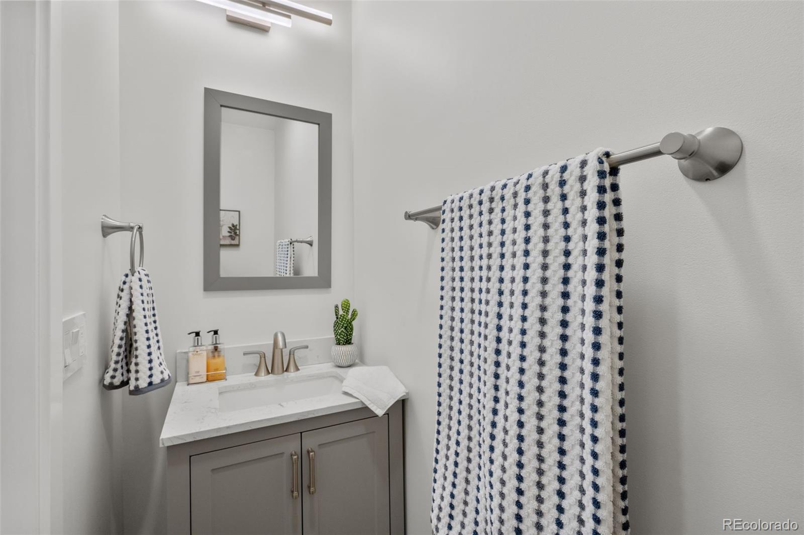 MLS Image #23 for 1811 s quebec way,denver, Colorado