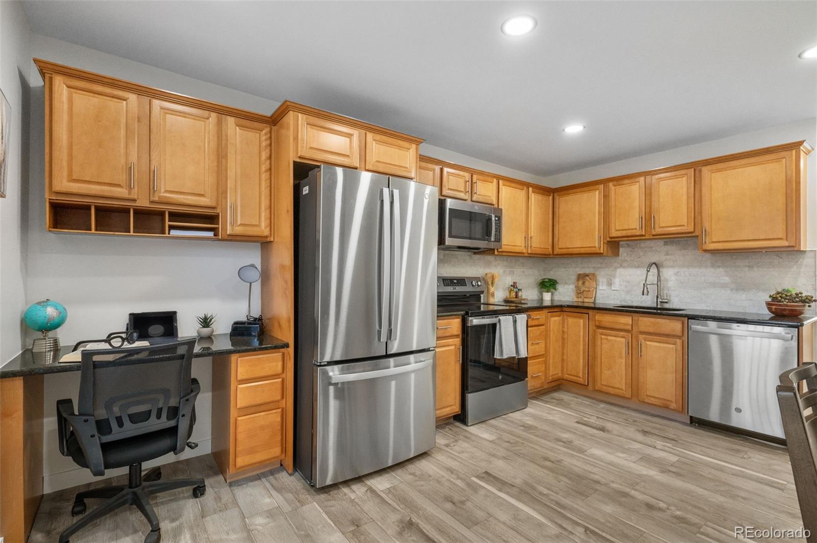 MLS Image #8 for 1811 s quebec way,denver, Colorado