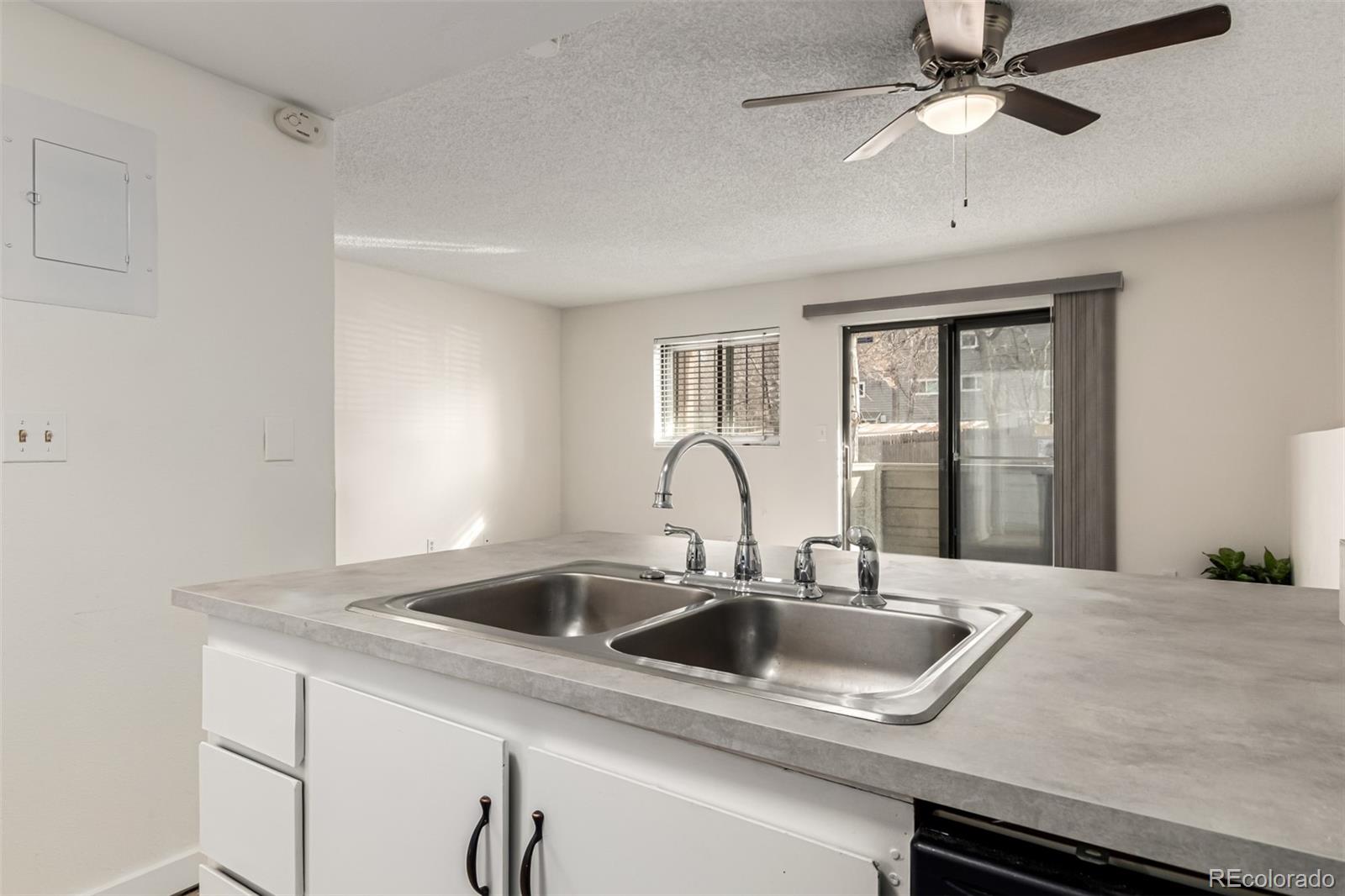MLS Image #10 for 3100 s federal boulevard,denver, Colorado