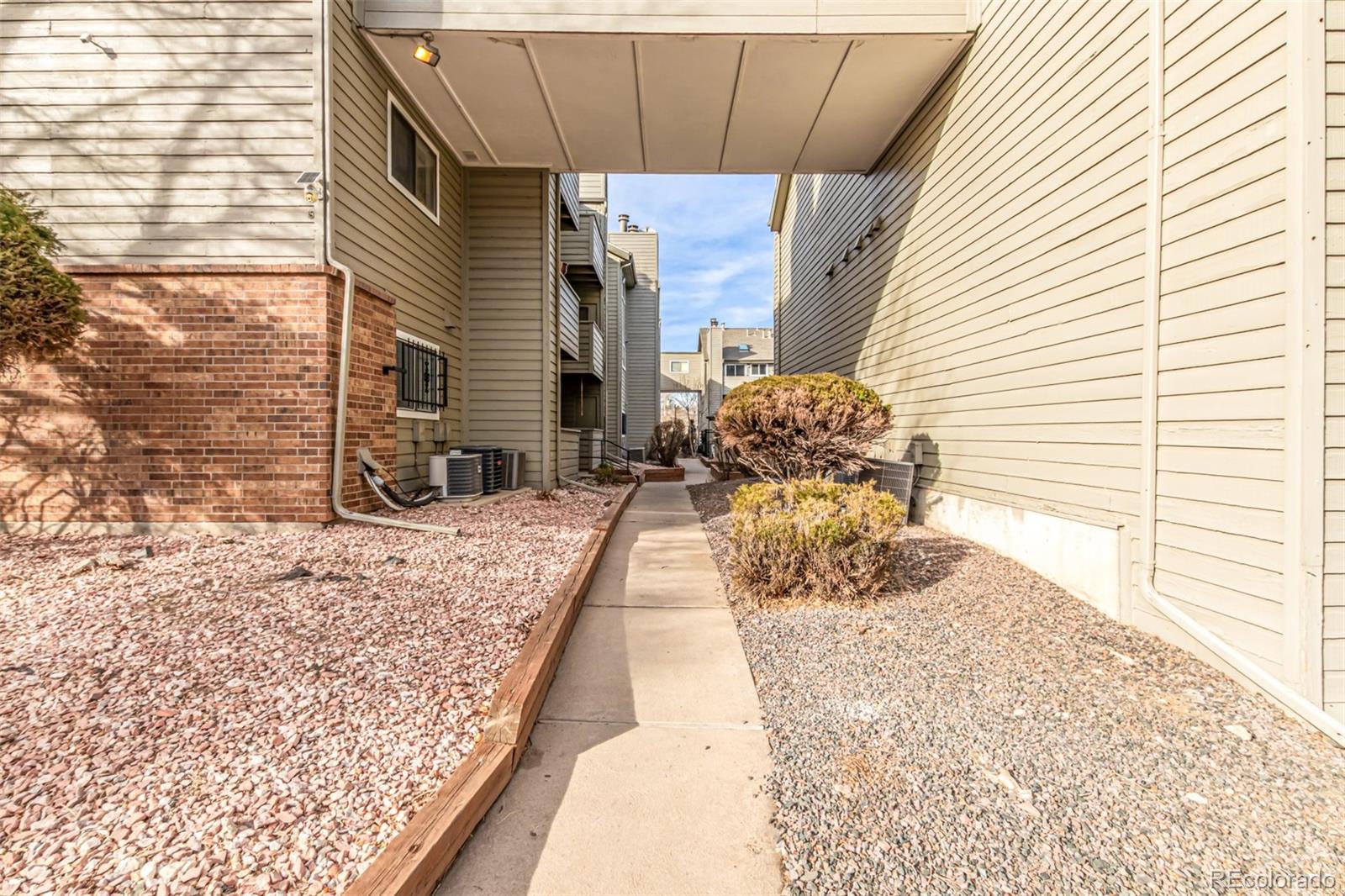 MLS Image #22 for 3100 s federal boulevard,denver, Colorado