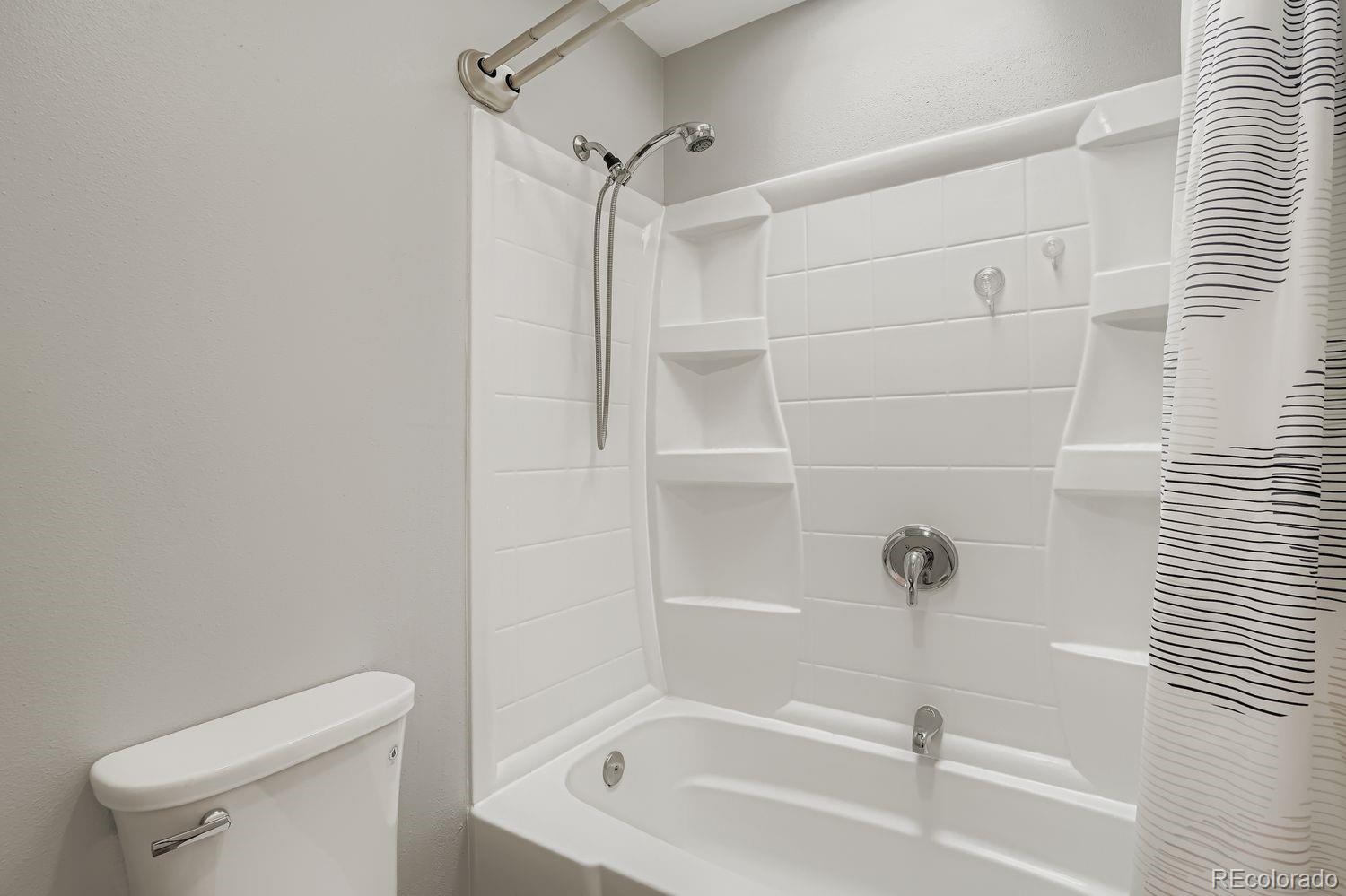 MLS Image #13 for 1251 s yosemite way 89,denver, Colorado