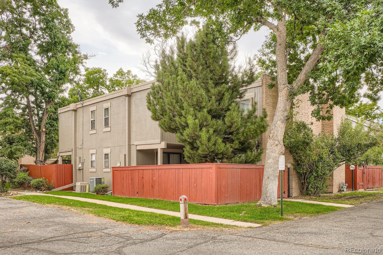 MLS Image #18 for 1251 s yosemite way 89,denver, Colorado