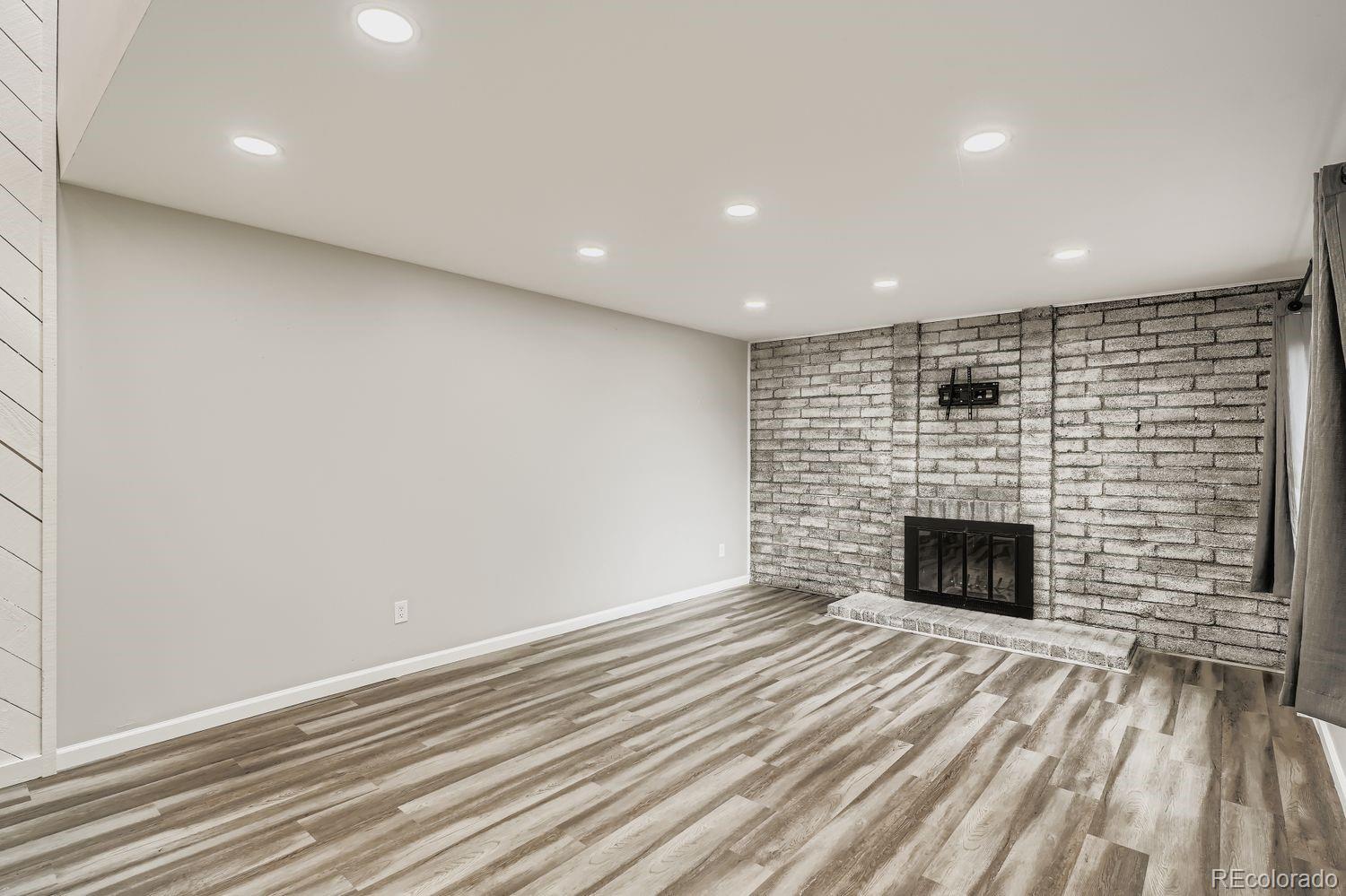 MLS Image #3 for 1251 s yosemite way 89,denver, Colorado