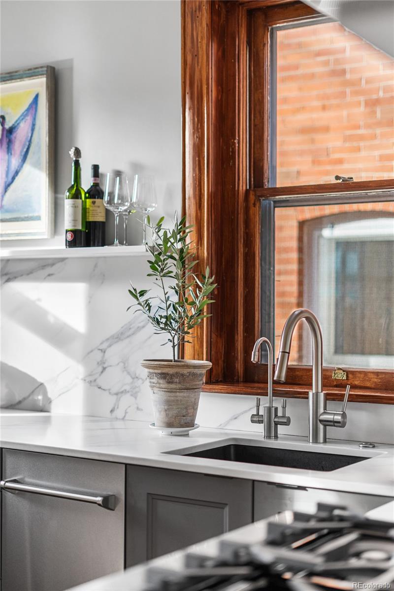 MLS Image #19 for 1435  adams street,denver, Colorado