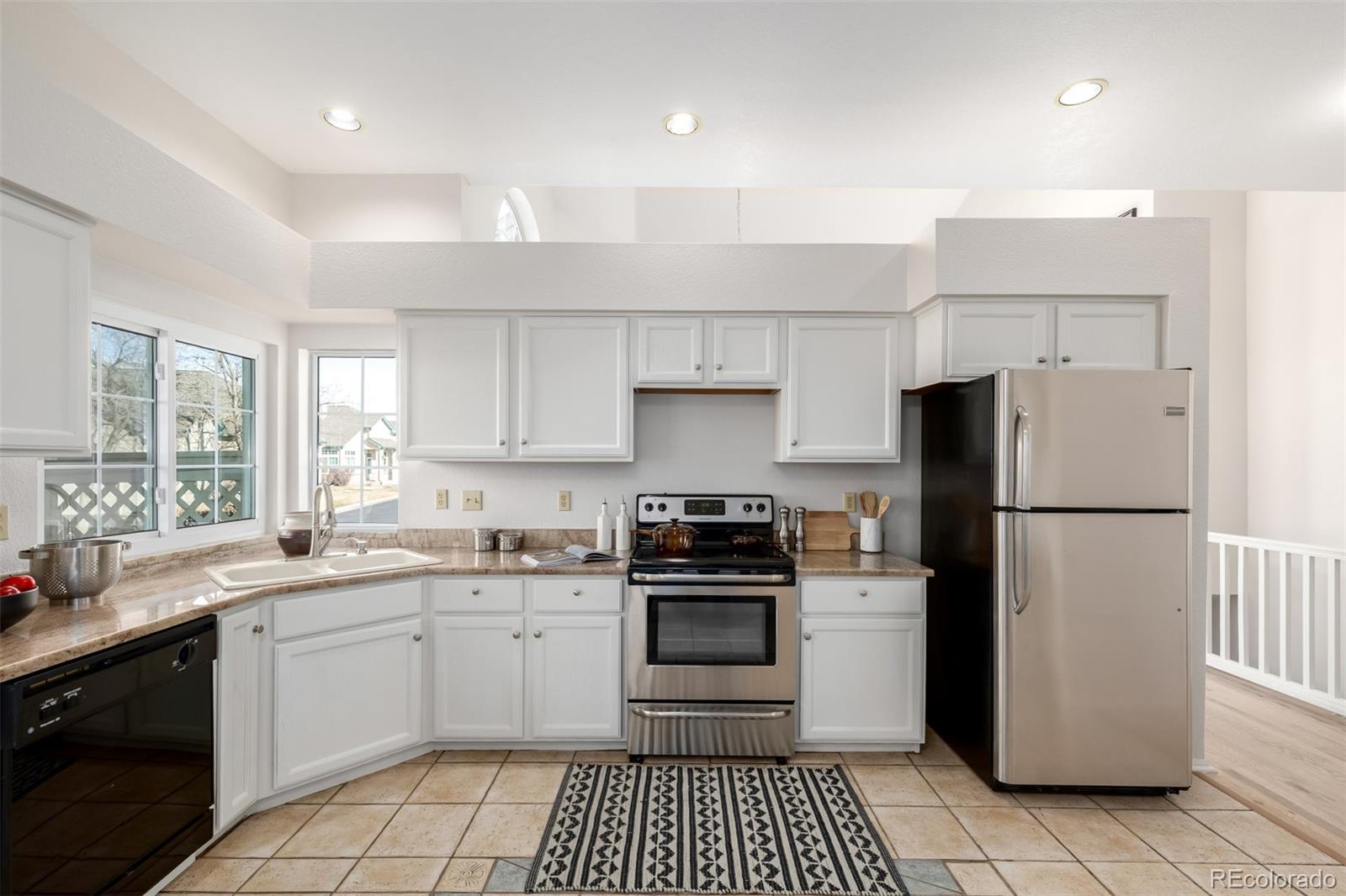 MLS Image #14 for 9936 e hawaii place,aurora, Colorado