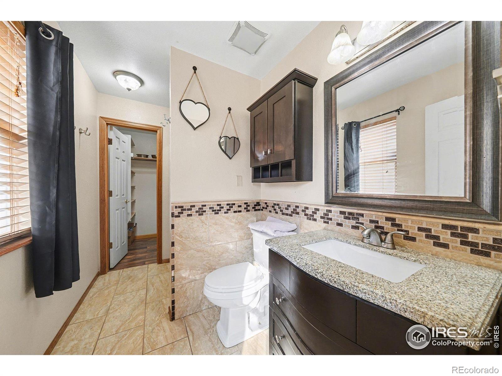 MLS Image #12 for 917  52nd avenue,greeley, Colorado