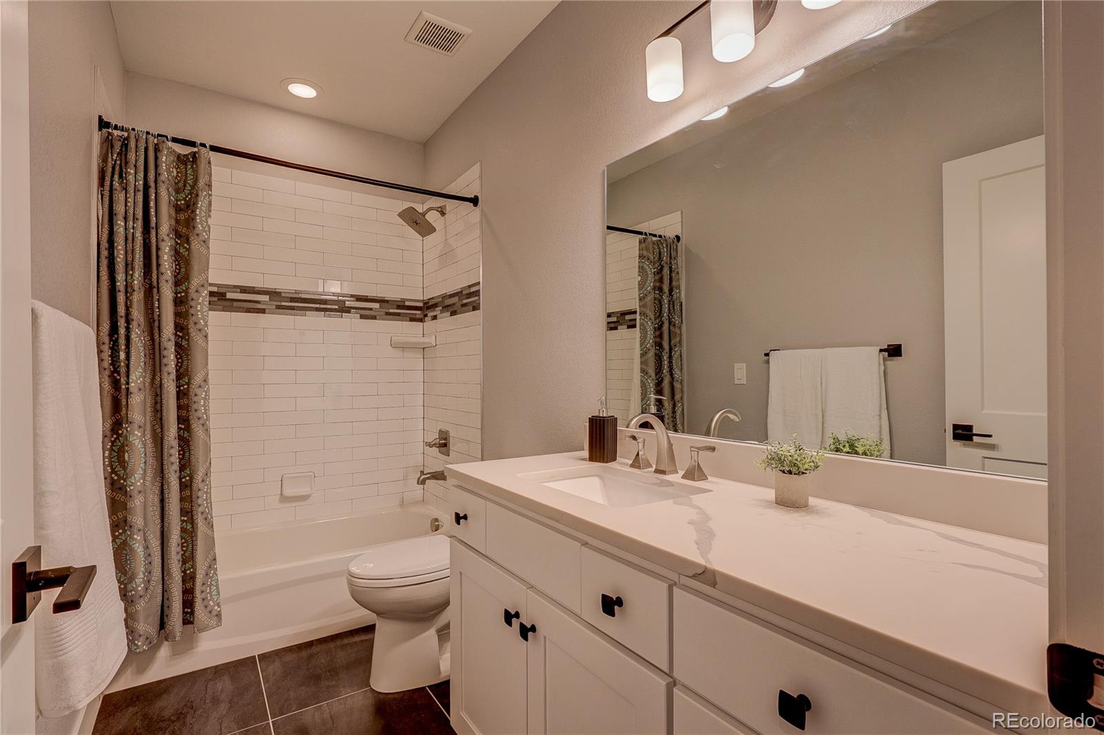 MLS Image #16 for 4792 s acoma street,englewood, Colorado