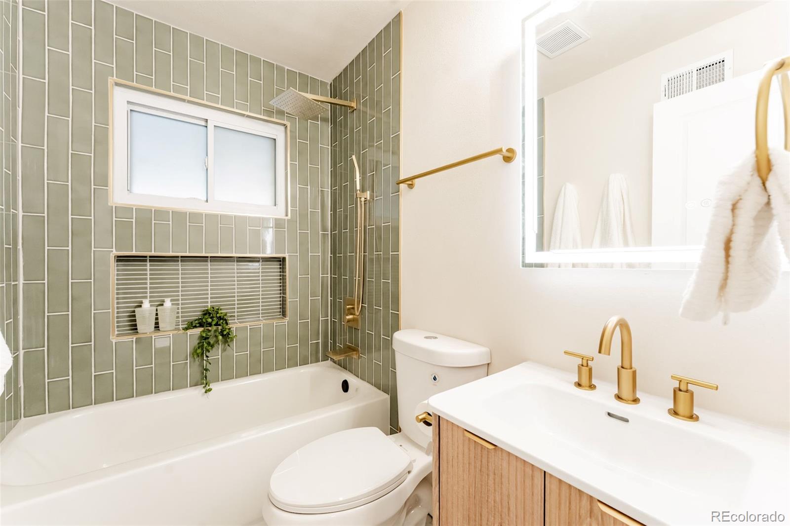 MLS Image #23 for 1352 s quieto court,denver, Colorado