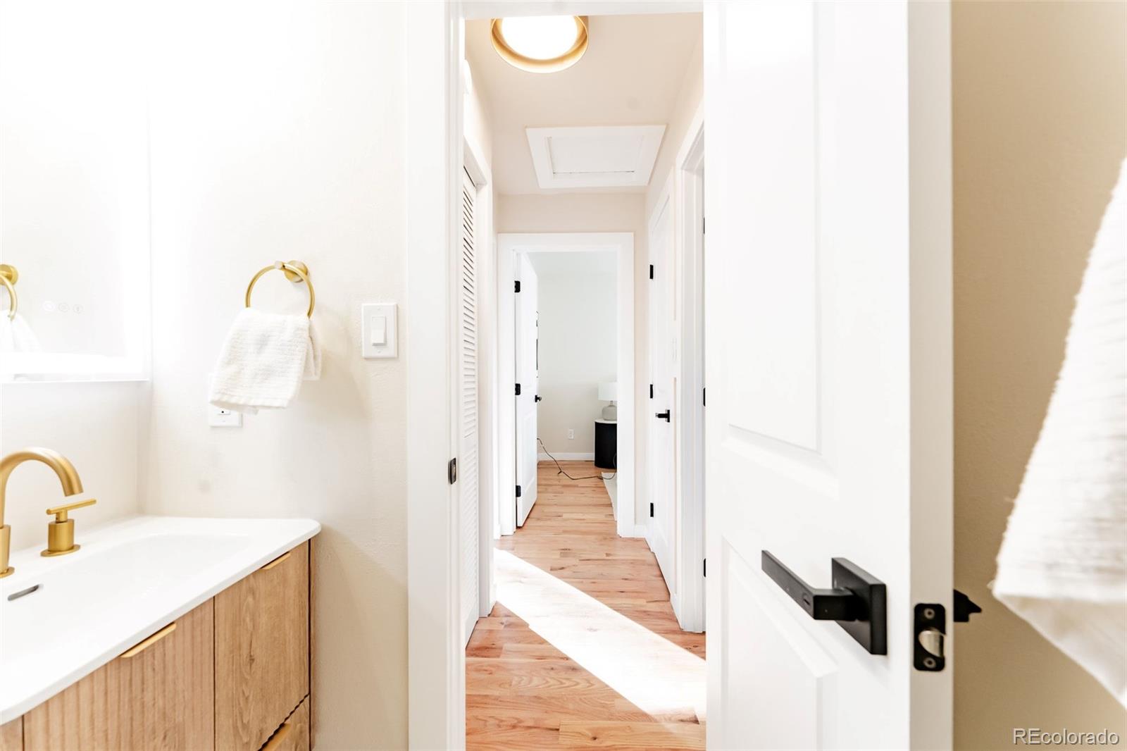 MLS Image #24 for 1352 s quieto court,denver, Colorado