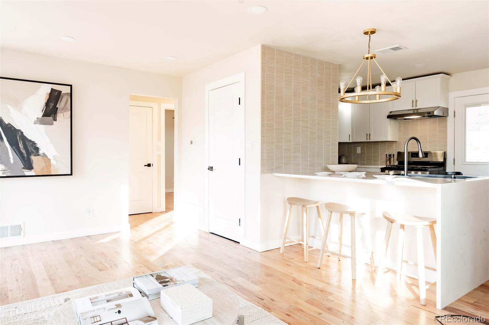MLS Image #3 for 1352 s quieto court,denver, Colorado