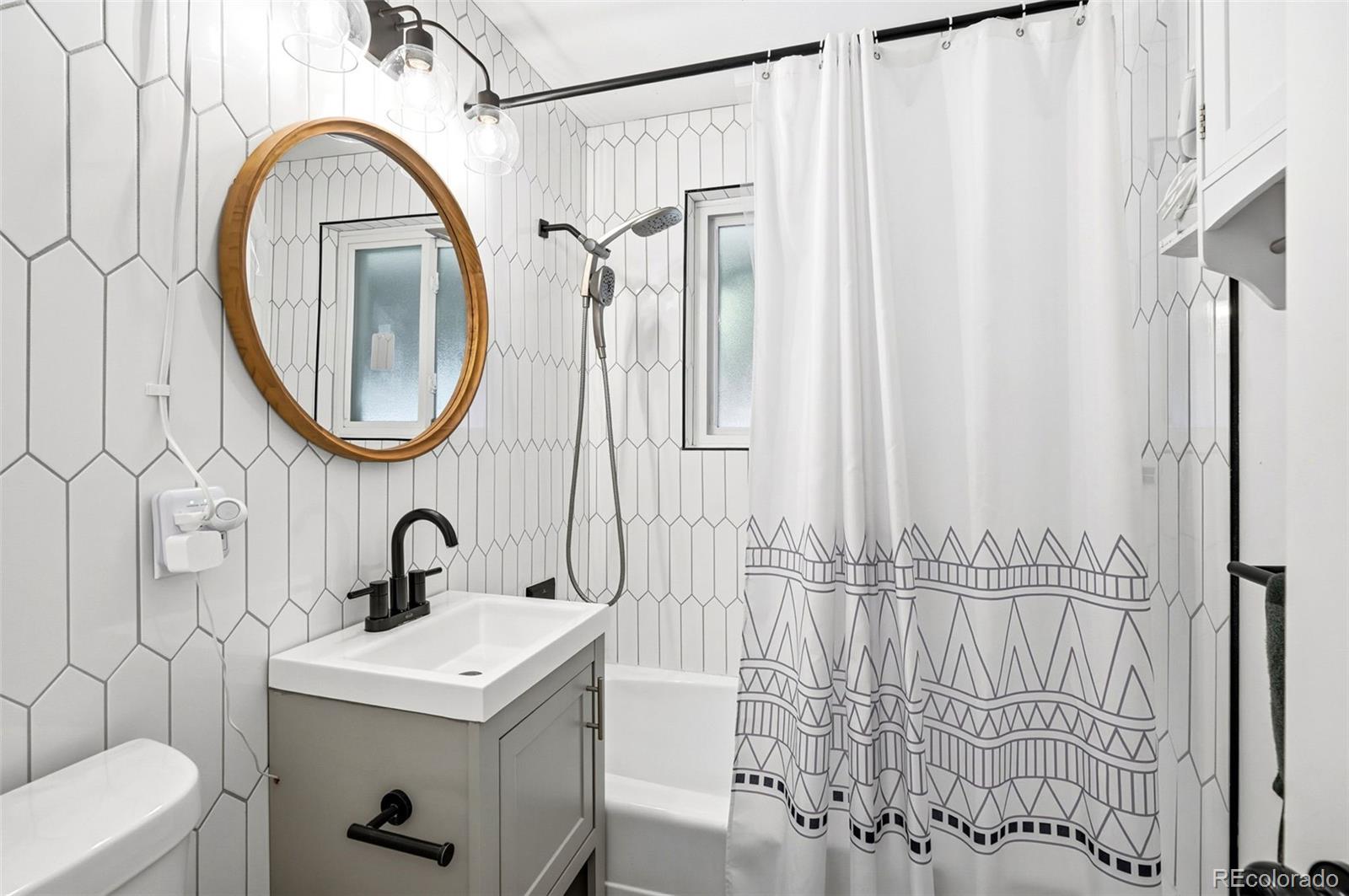 MLS Image #16 for 1515 s carlan court,denver, Colorado