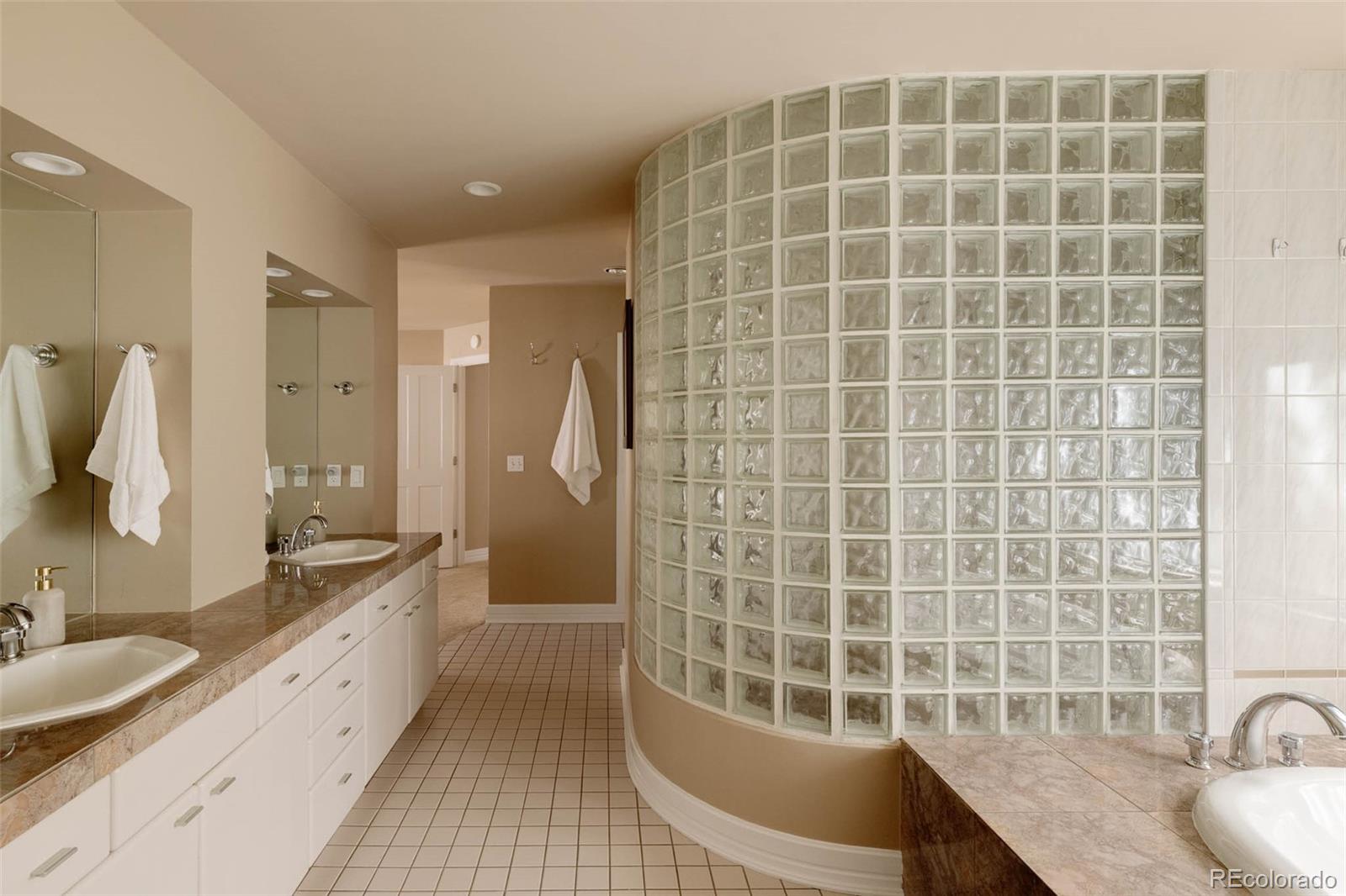 MLS Image #18 for 207  cook street ,denver, Colorado