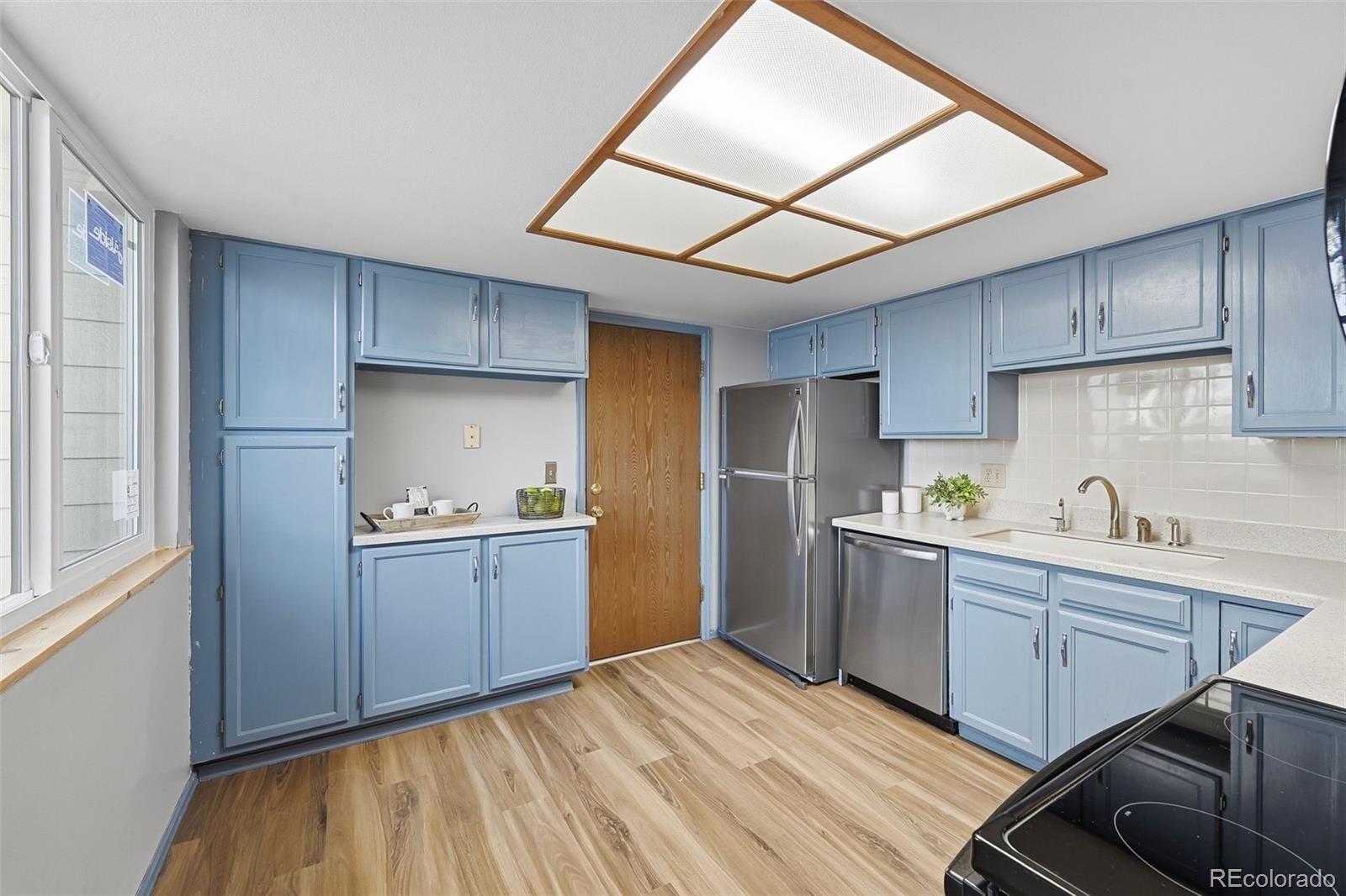 MLS Image #10 for 8324 s upham way,littleton, Colorado