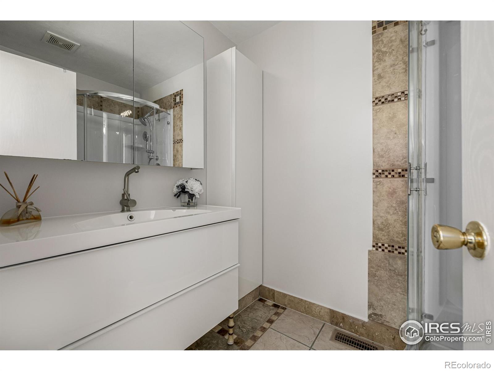 MLS Image #19 for 7624  gray way,arvada, Colorado