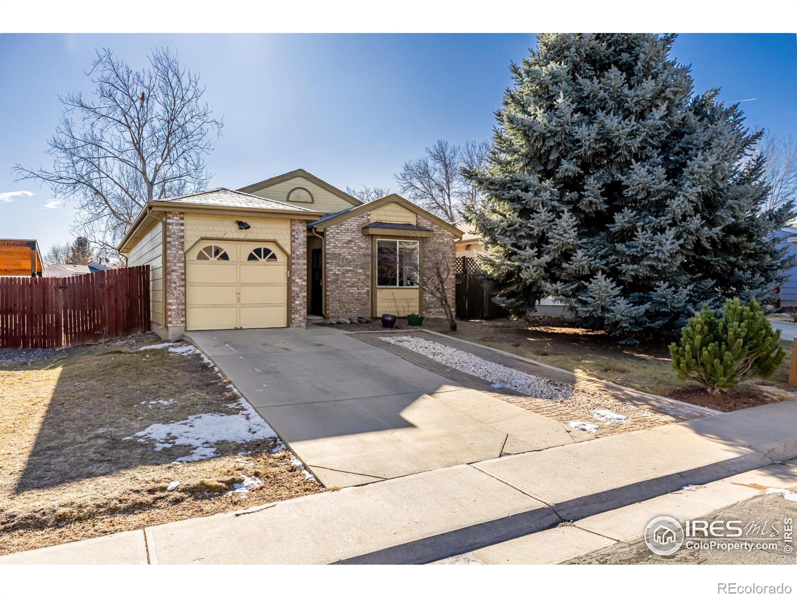 MLS Image #2 for 7624  gray way,arvada, Colorado
