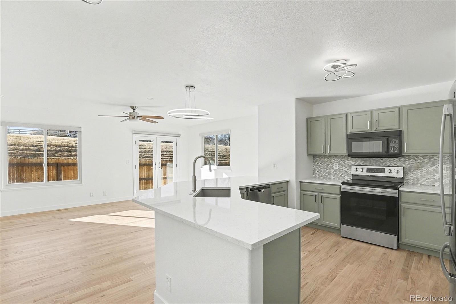 MLS Image #2 for 1994 e 102nd circle,thornton, Colorado