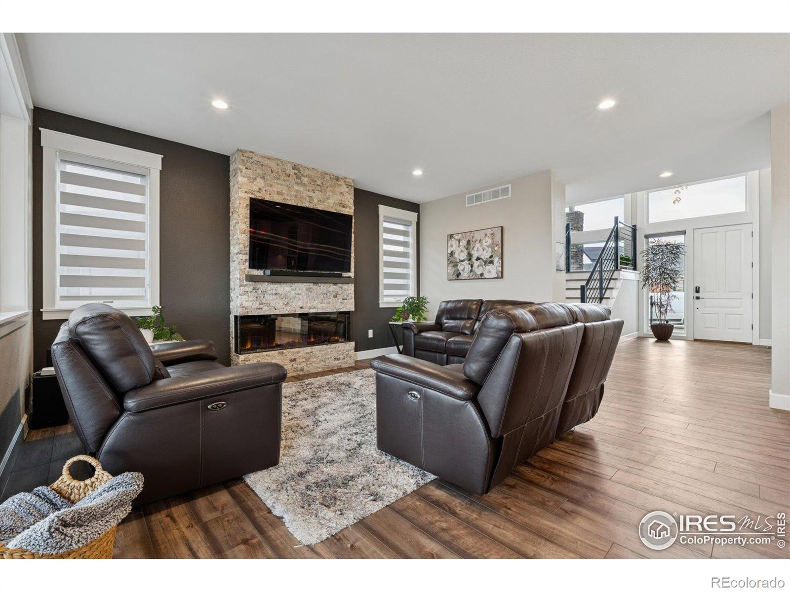 MLS Image #10 for 822  trail ridge drive,louisville, Colorado