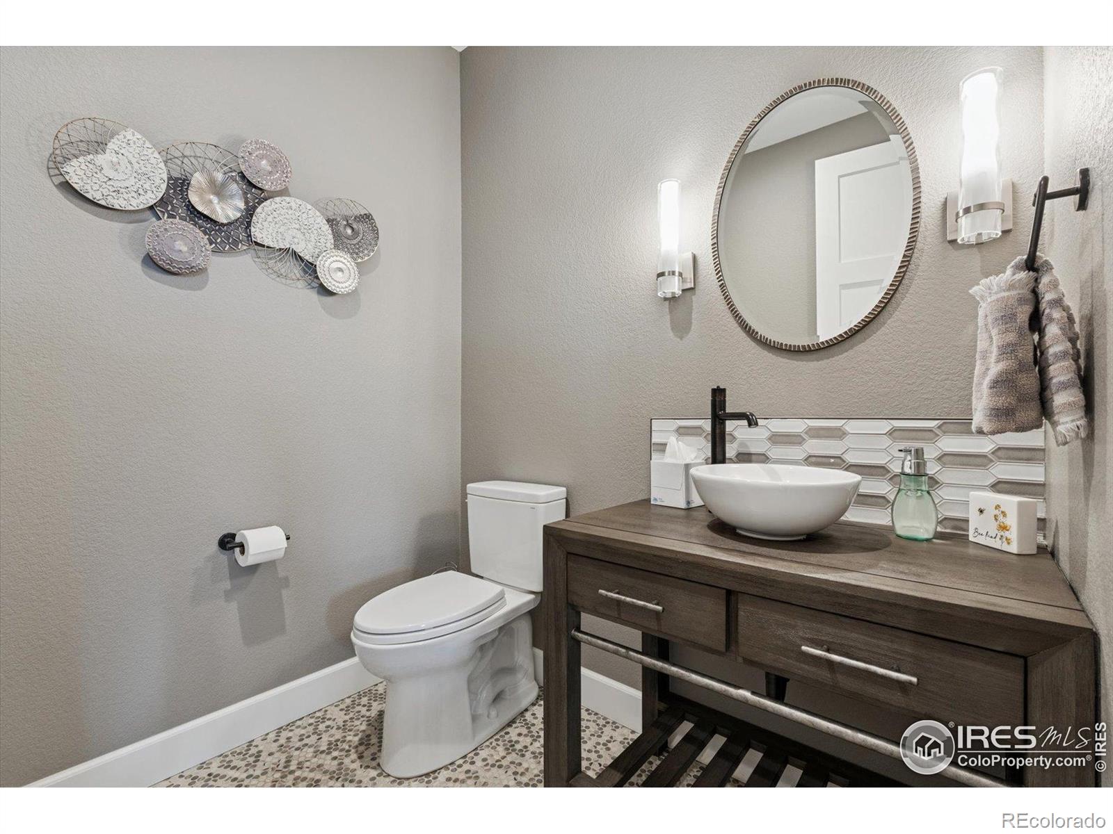 MLS Image #14 for 822  trail ridge drive,louisville, Colorado