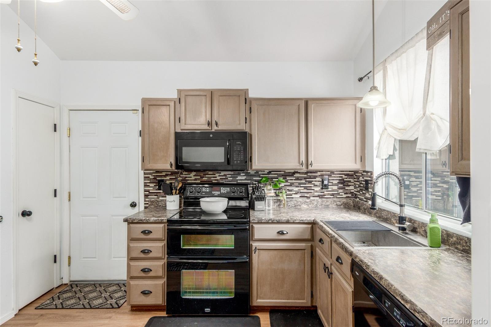 MLS Image #12 for 4219 s halifax court,aurora, Colorado