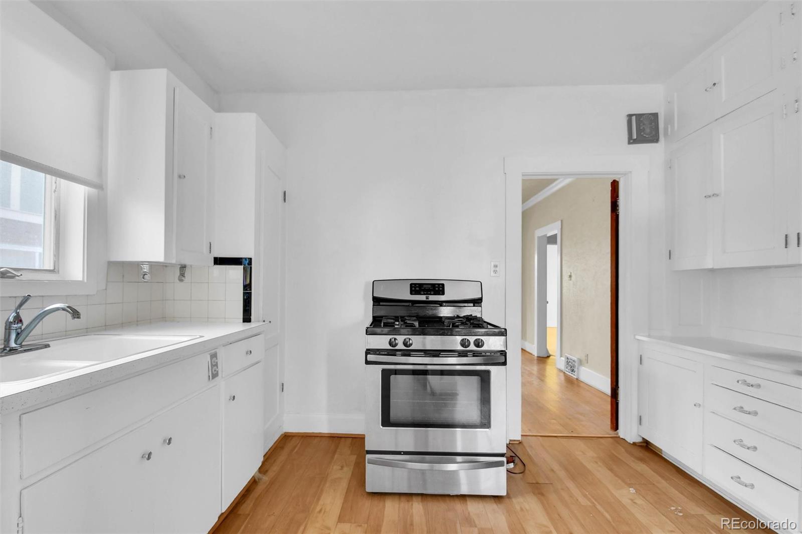MLS Image #13 for 3159 w 36th avenue,denver, Colorado