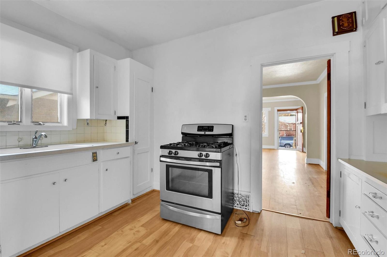 MLS Image #14 for 3159 w 36th avenue,denver, Colorado