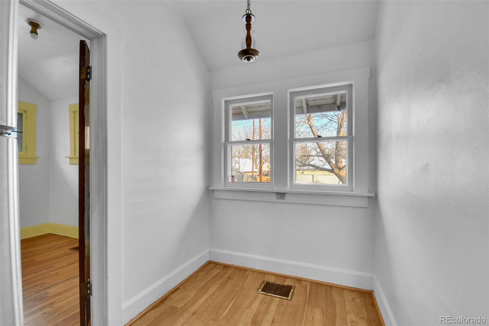 MLS Image #16 for 3159 w 36th avenue,denver, Colorado