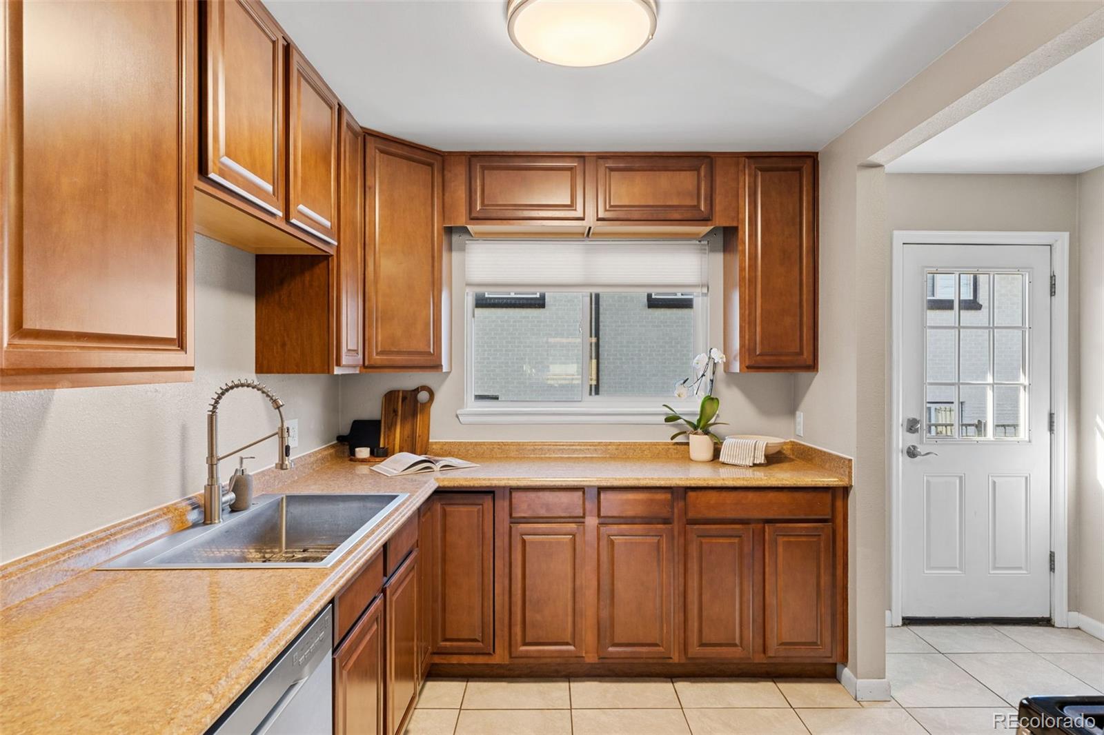 MLS Image #8 for 1357 s grant street ,denver, Colorado