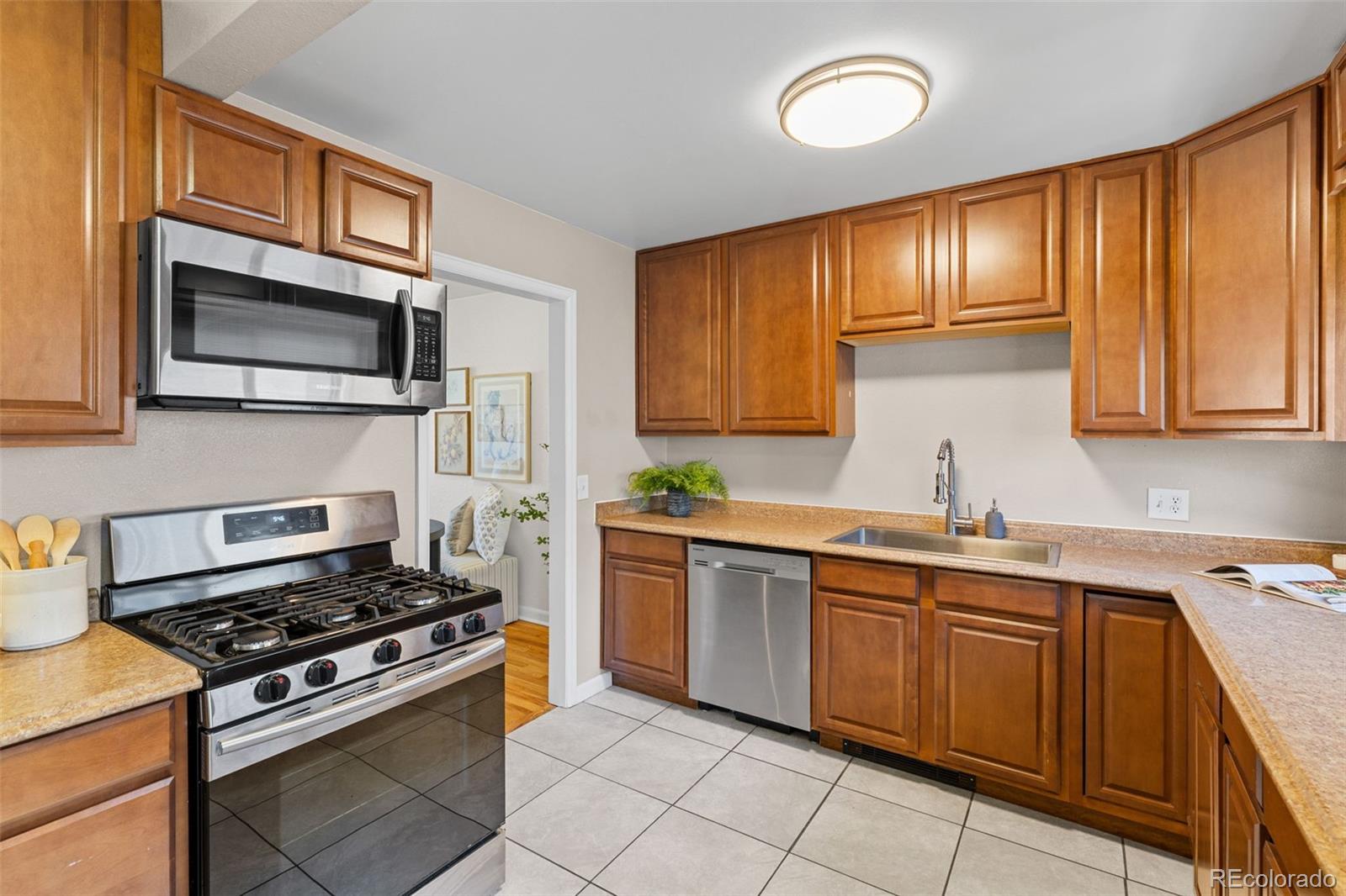 MLS Image #9 for 1357 s grant street ,denver, Colorado
