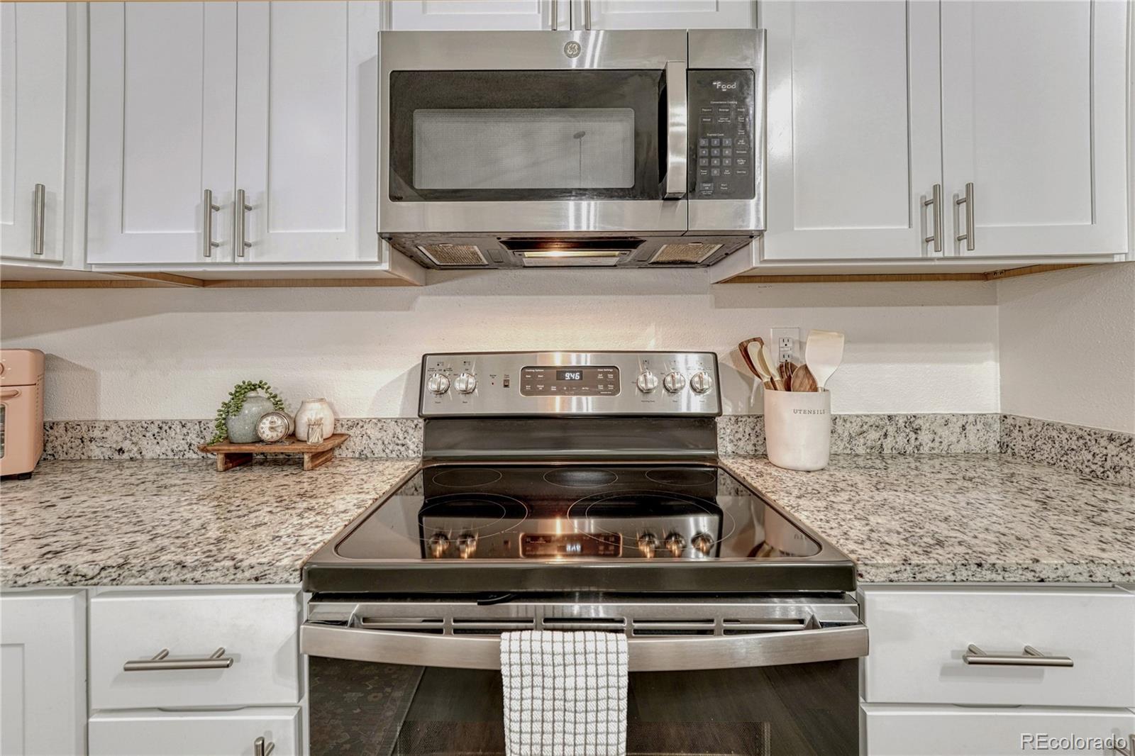 MLS Image #7 for 2935  rolling wood loop,colorado springs, Colorado