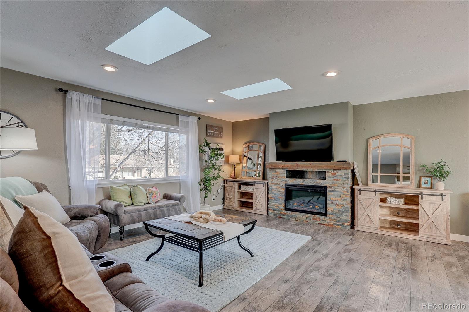 MLS Image #5 for 3323 n colorado avenue,loveland, Colorado