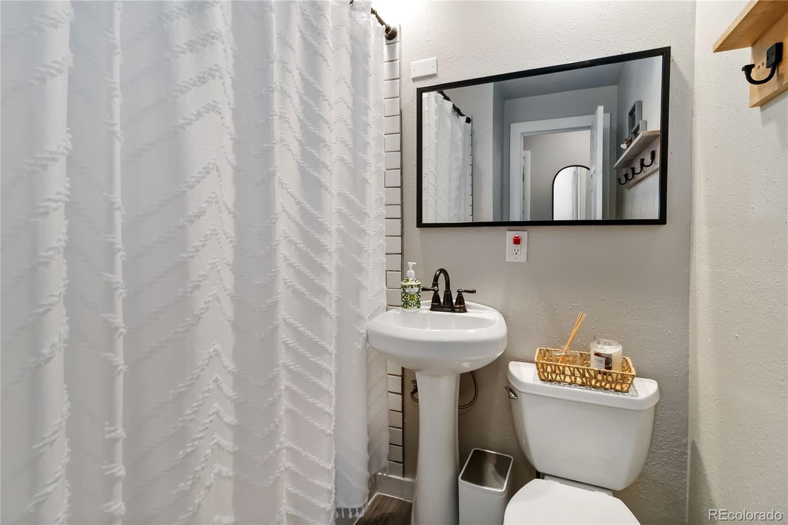 MLS Image #17 for 6983 s albion street,centennial, Colorado