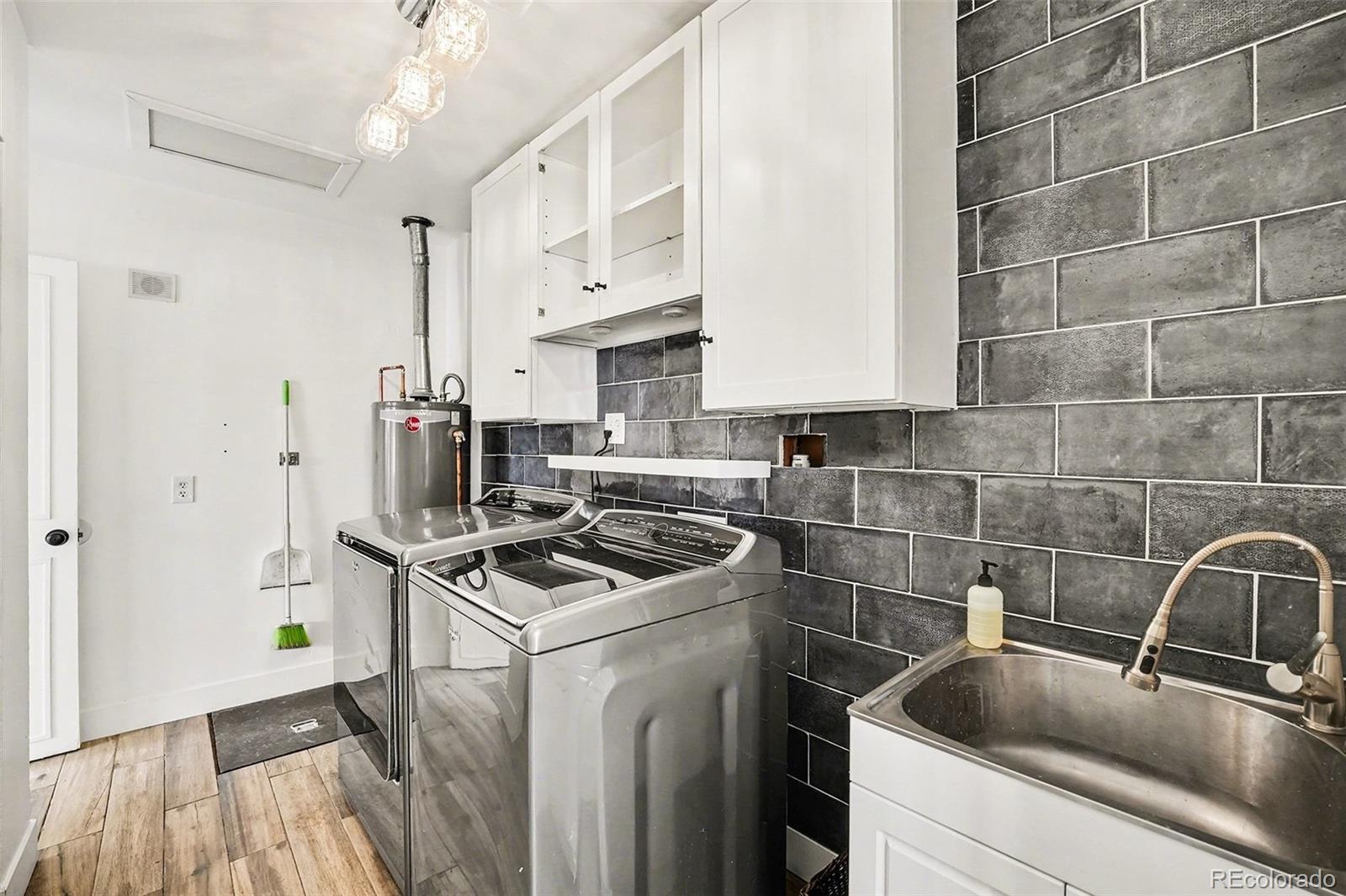 MLS Image #12 for 1330  dahlia street,denver, Colorado