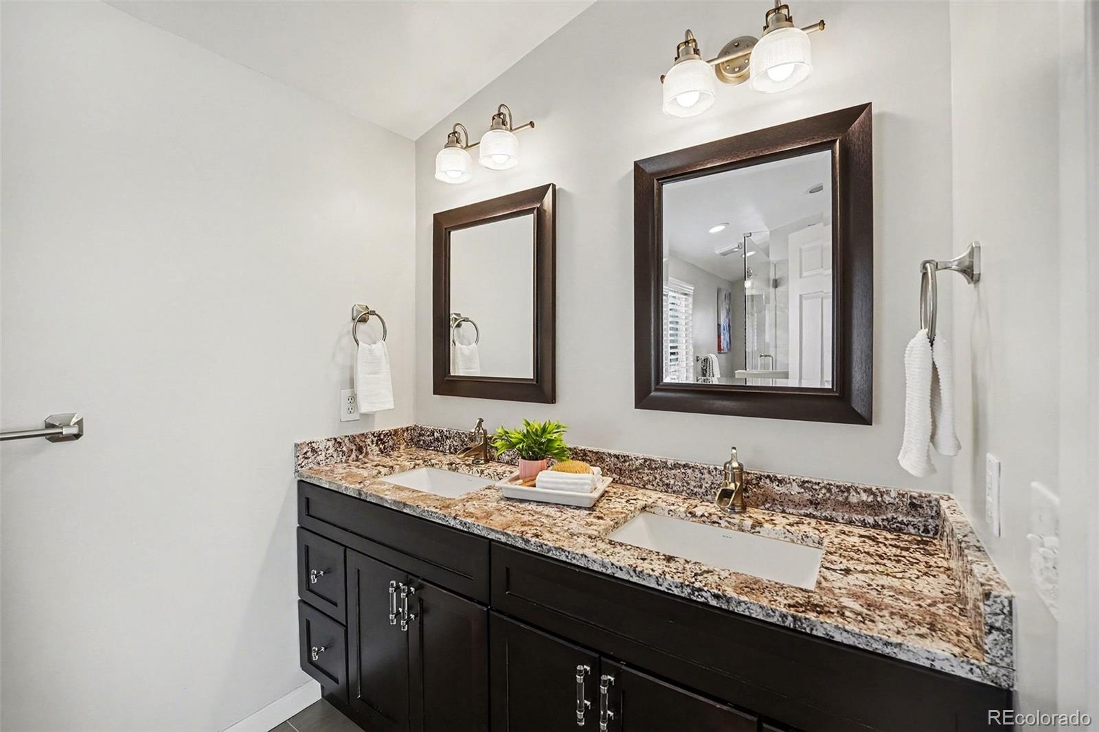 MLS Image #17 for 1330  dahlia street,denver, Colorado