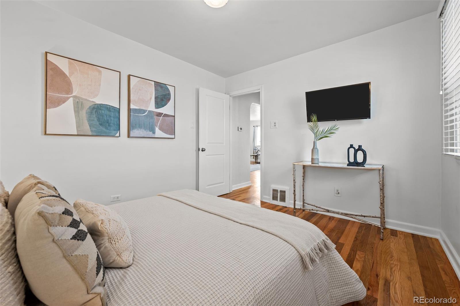 MLS Image #12 for 2344 s lafayette street,denver, Colorado
