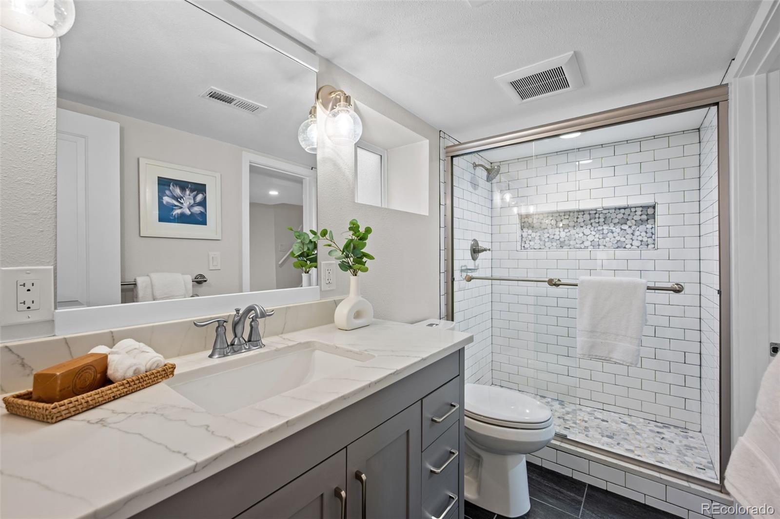 MLS Image #20 for 2344 s lafayette street,denver, Colorado