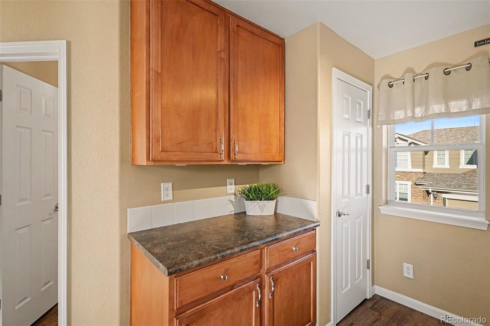 MLS Image #9 for 7548 s quatar way,aurora, Colorado