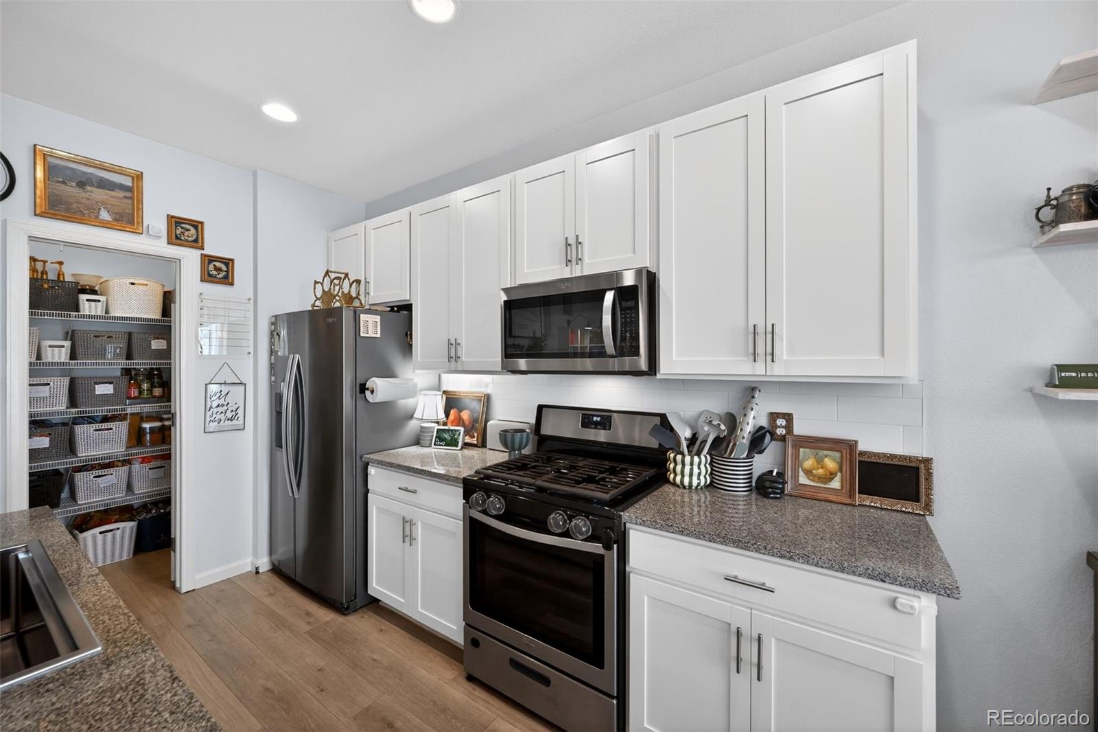 MLS Image #10 for 26707 e maple avenue,aurora, Colorado
