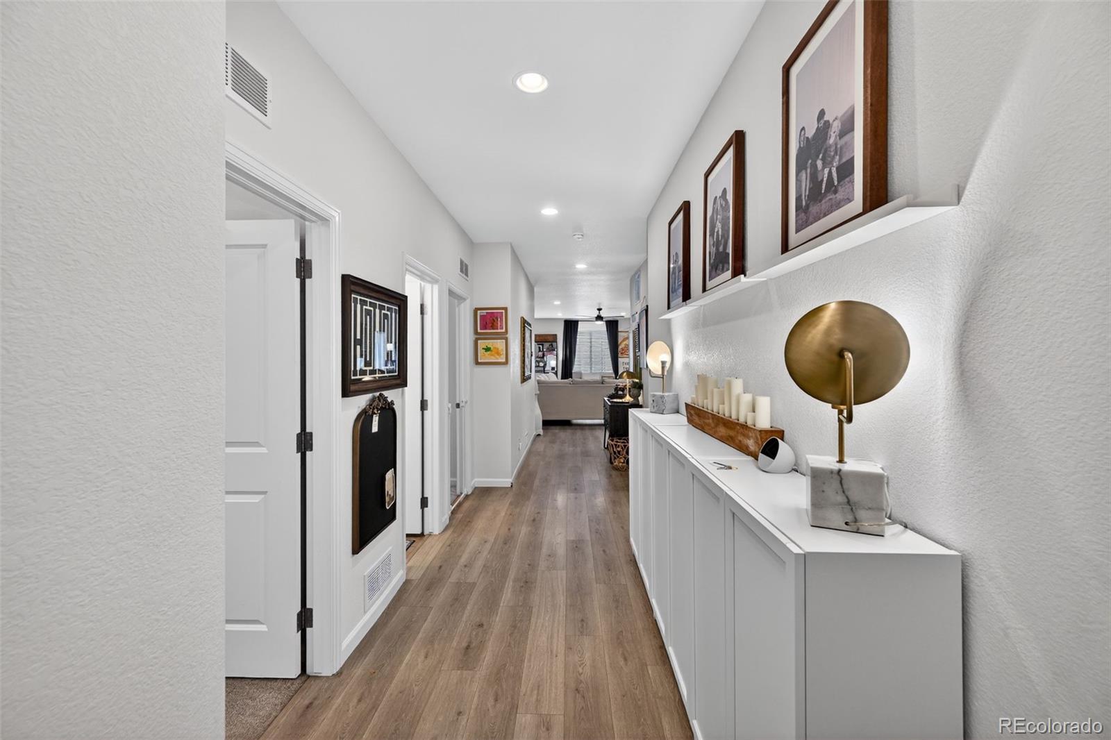 MLS Image #4 for 26707 e maple avenue,aurora, Colorado