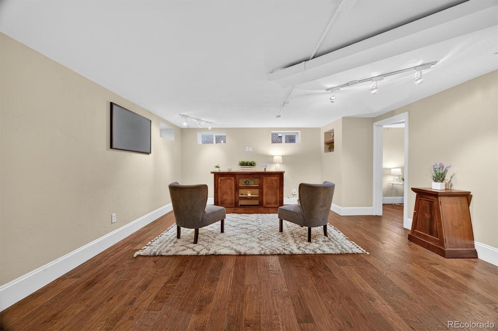 MLS Image #17 for 1601  ivanhoe street,denver, Colorado