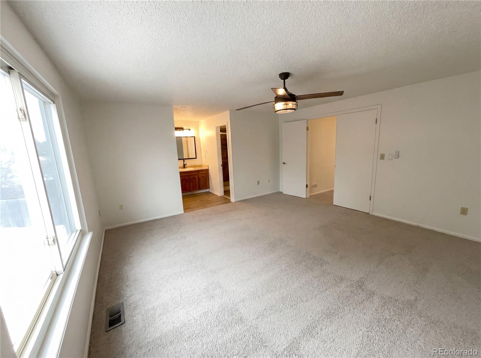 MLS Image #3 for 3856 s bahama way,aurora, Colorado