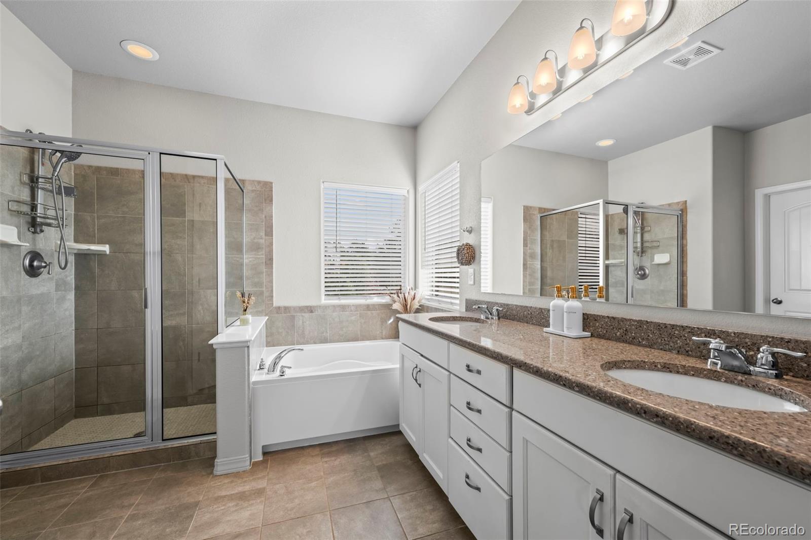 MLS Image #11 for 19663  lindenmere drive,monument, Colorado
