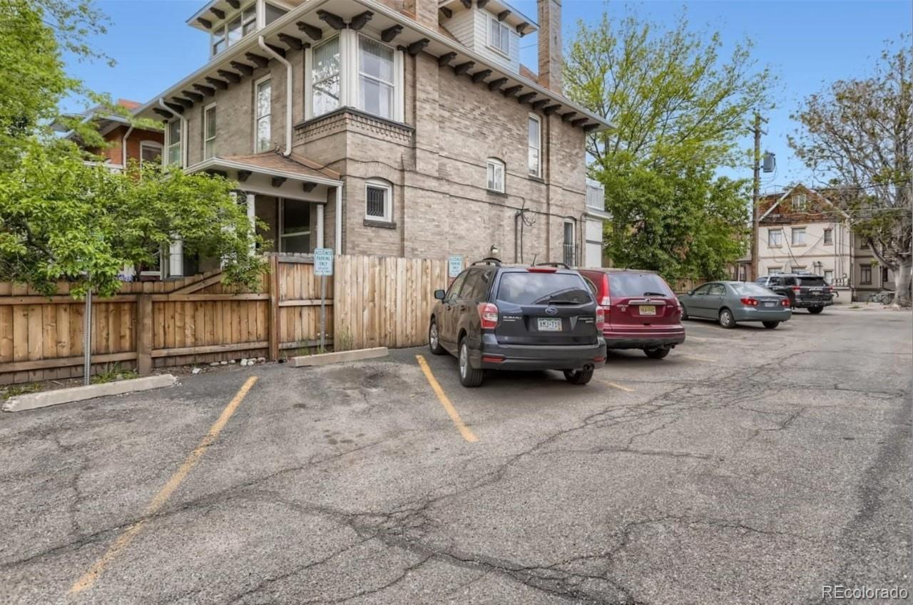 MLS Image #14 for 1045 n clarkson street 105,denver, Colorado