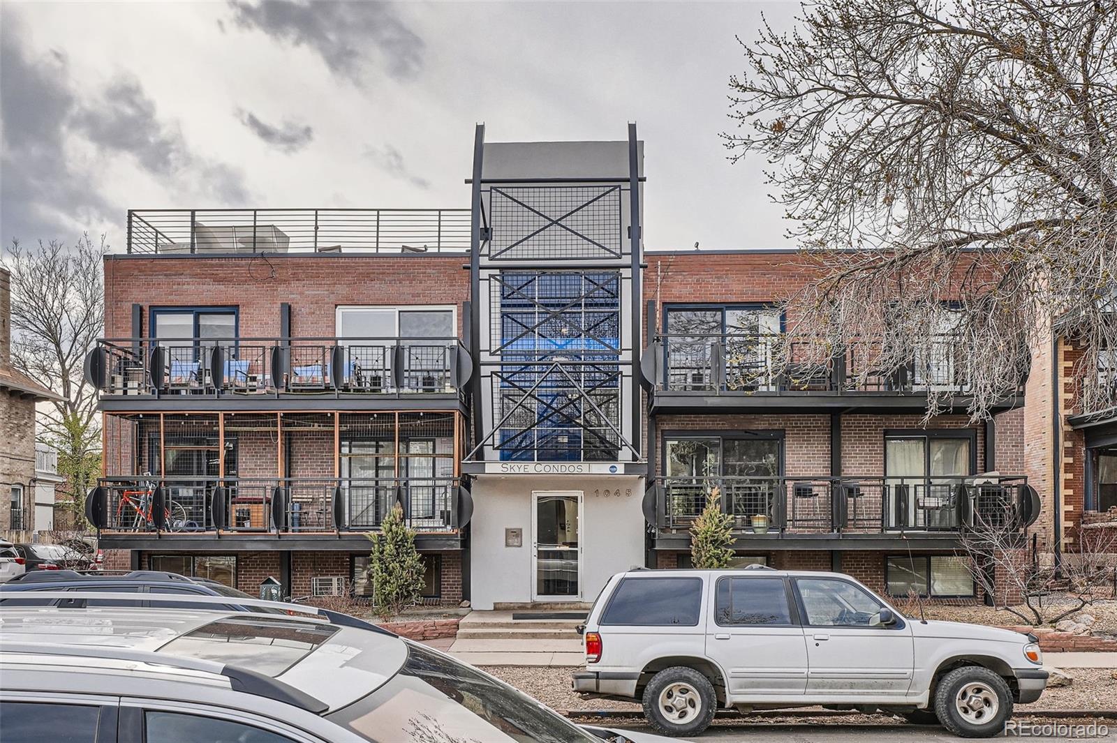 MLS Image #19 for 1045 n clarkson street 105,denver, Colorado