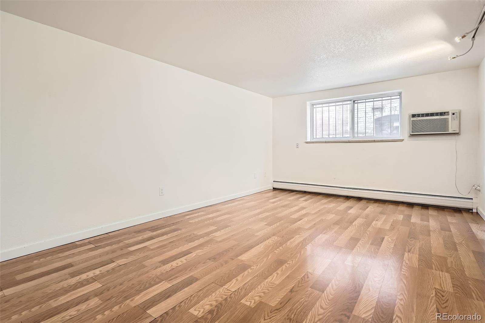 MLS Image #2 for 1045 n clarkson street 105,denver, Colorado