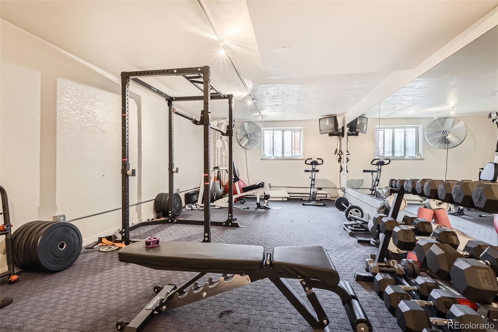 MLS Image #20 for 1045 n clarkson street 105,denver, Colorado
