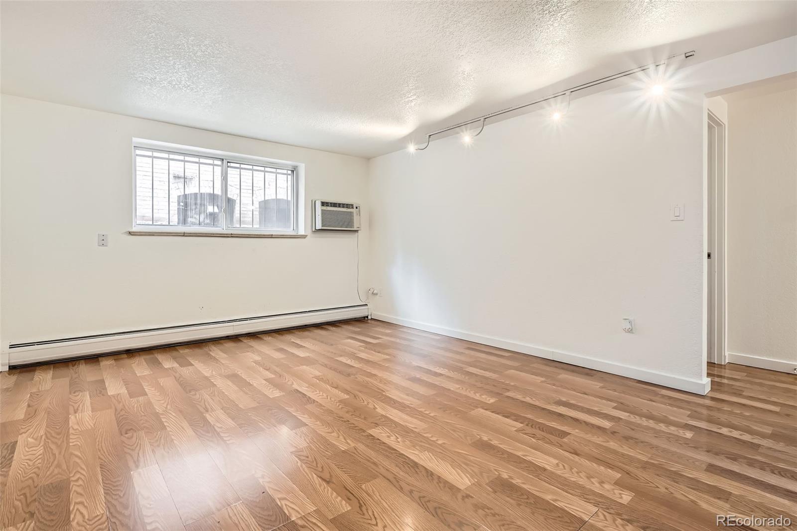 MLS Image #3 for 1045 n clarkson street 105,denver, Colorado