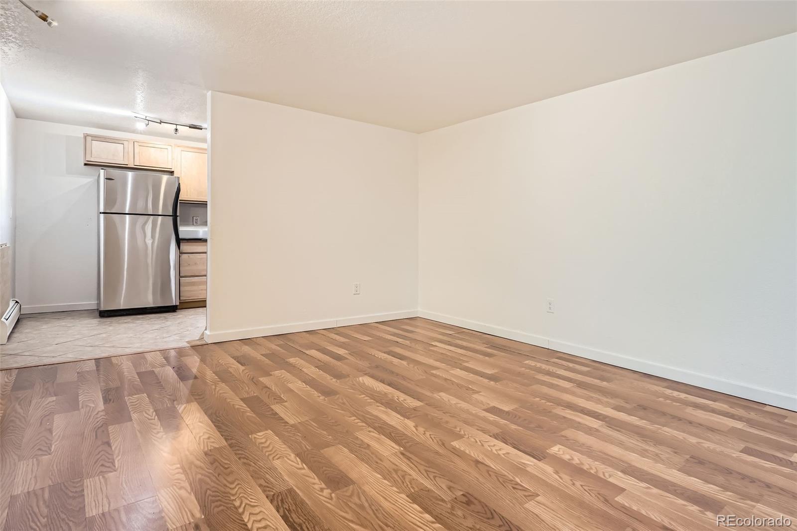 MLS Image #4 for 1045 n clarkson street 105,denver, Colorado