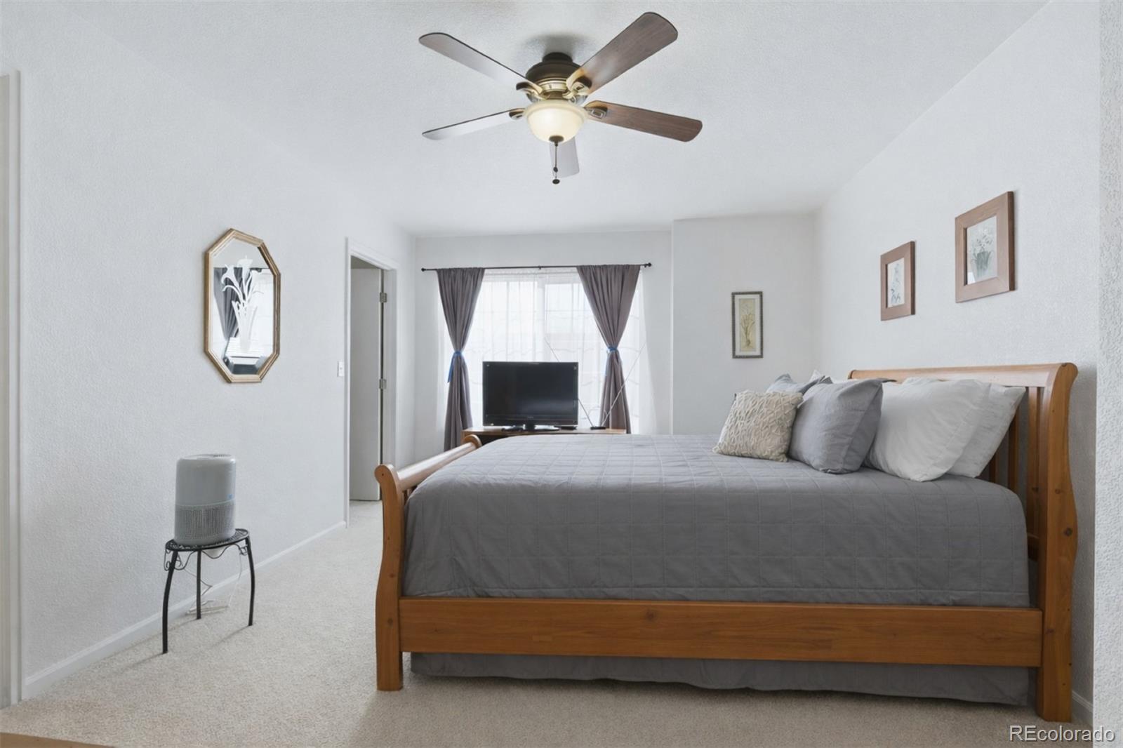 MLS Image #18 for 21417 e 55th place,denver, Colorado