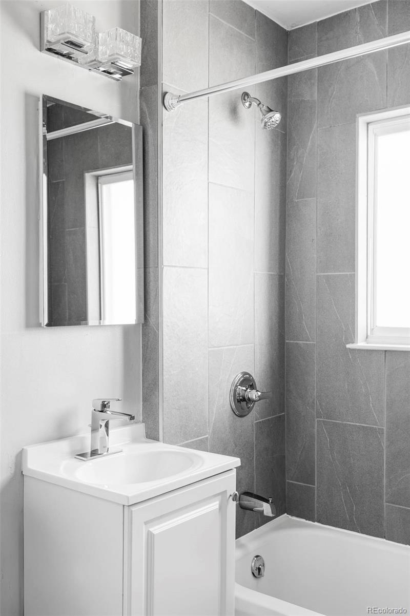 MLS Image #14 for 2015 s clarkson street,denver, Colorado